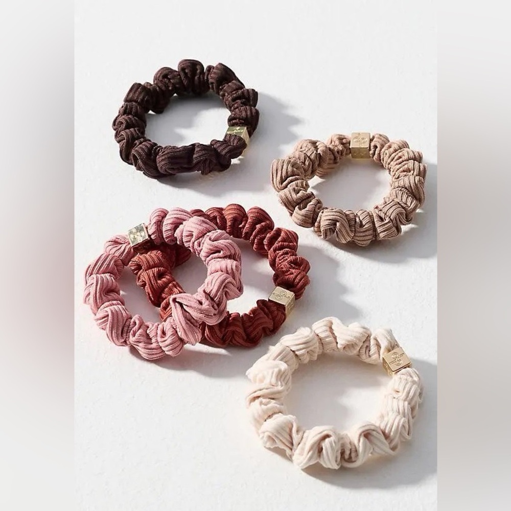NWT Anthropologie Daily Practice Ribbed Hair Ties Set of 5 Pink Chocolate
